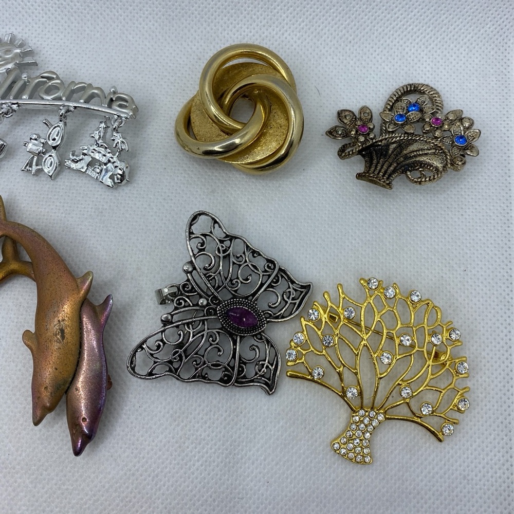 Assorted Brooch Collection - Picture 5 of 9
